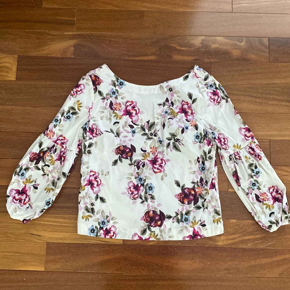 WHBM White House Black Market Floral Top Size 4